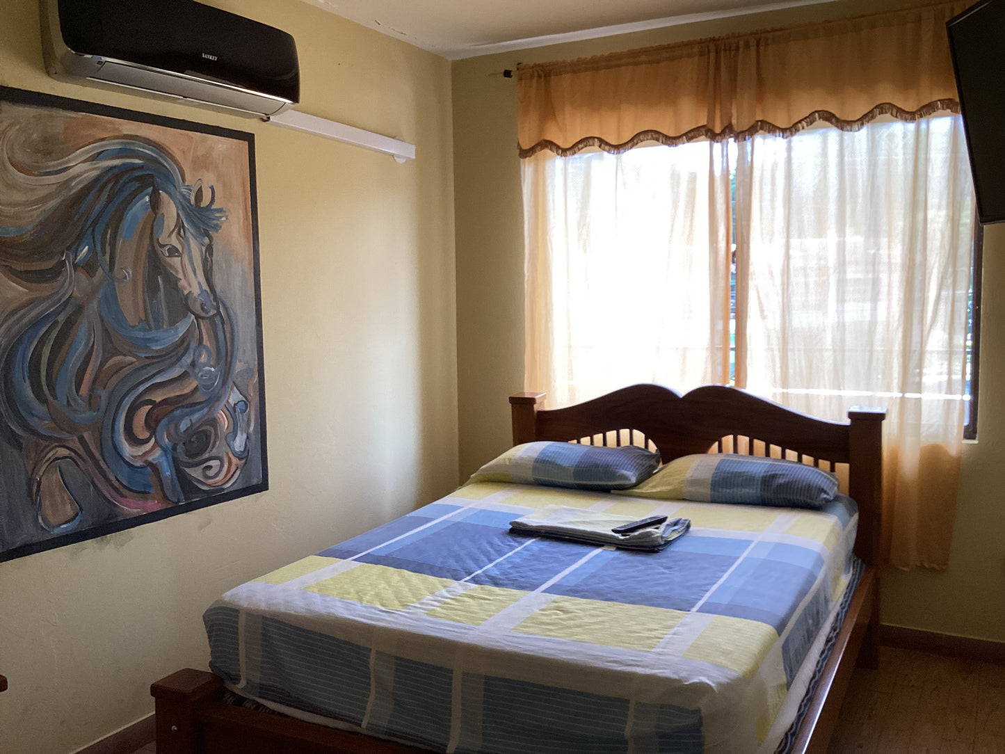 COFFEE FARM WORK & STAY IN COLOMBIA (in beautiful San Jeronimo, starts at 12€/per person per day-night)