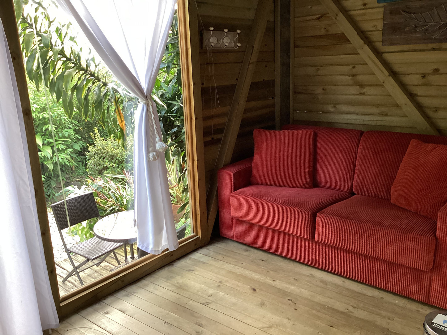 GREENLANDBASE COLOMBIA - GARDENING EDUCATION & COZY CABIN STAY, in very secure location, per Person/ 3 days (extra person +6 EUR/ per night)