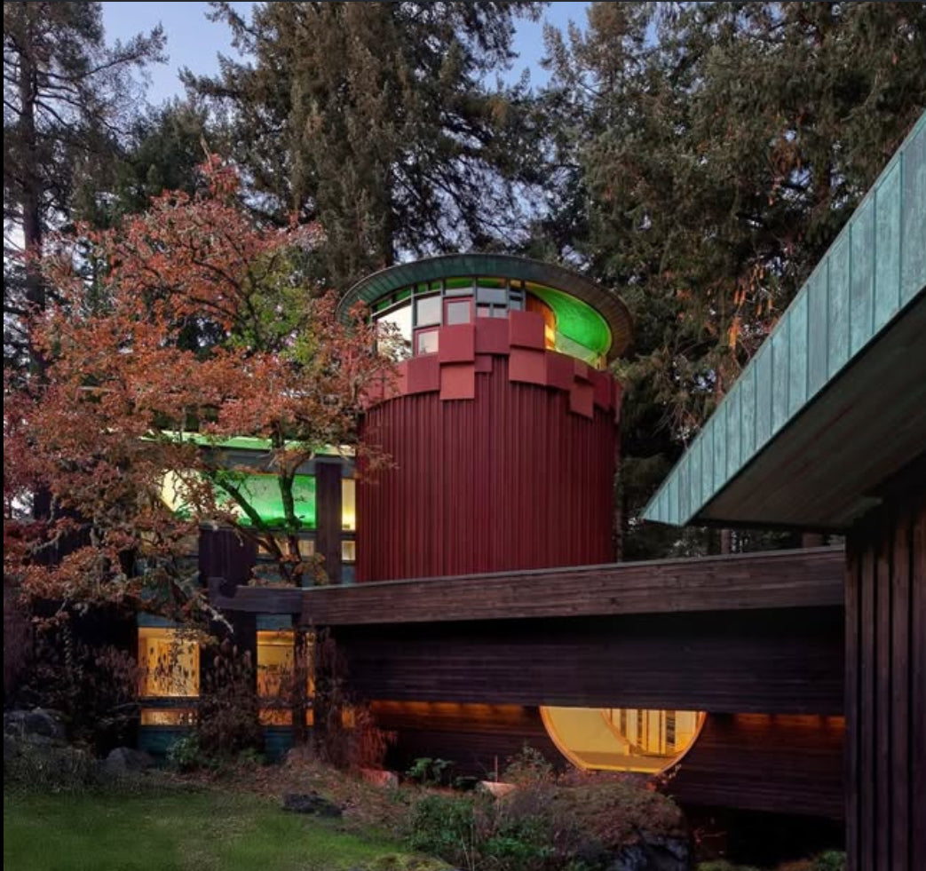 HAUS DER ZUKUNFT - Futuristic House | price on request from 03/2025