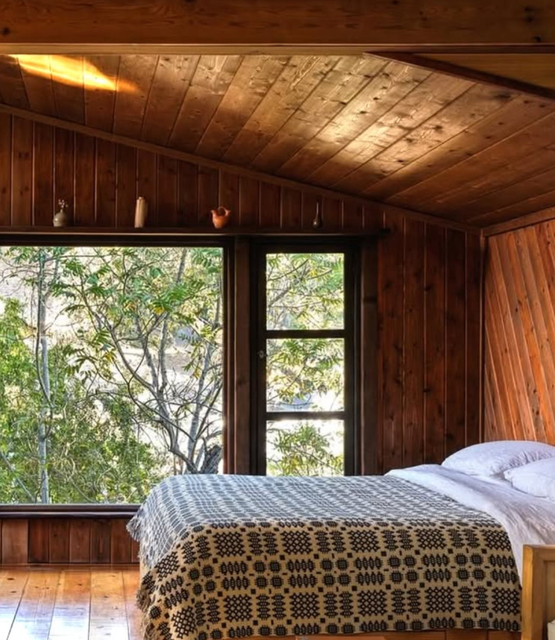JAPANESE STYLE CABIN (Colombia, Antioquia Region).