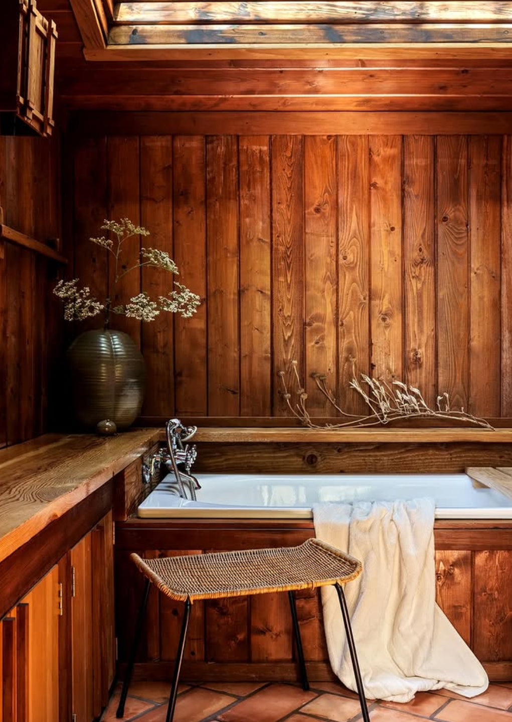 JAPANESE STYLE CABIN (Colombia, Antioquia Region).