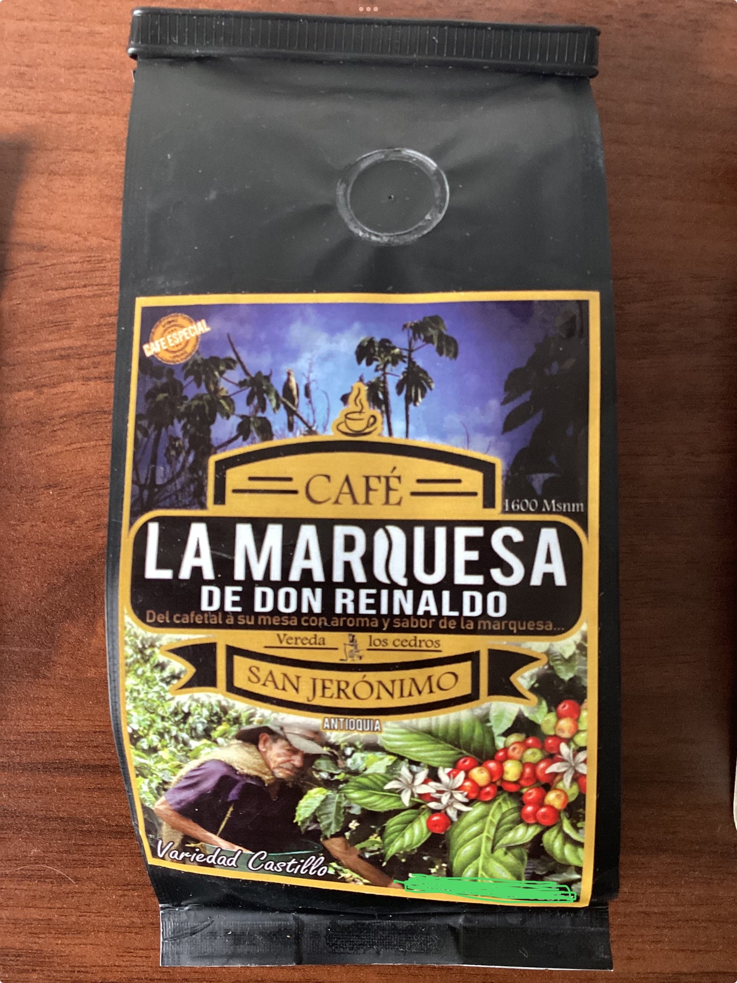 Gourmet Box Antioquia Organic - La Marquesa de Don Reinaldo’s Café Especial de San Jeronimo de Antioquia de Colombia - Farm fresh. (*Price including flight cargo delivery).