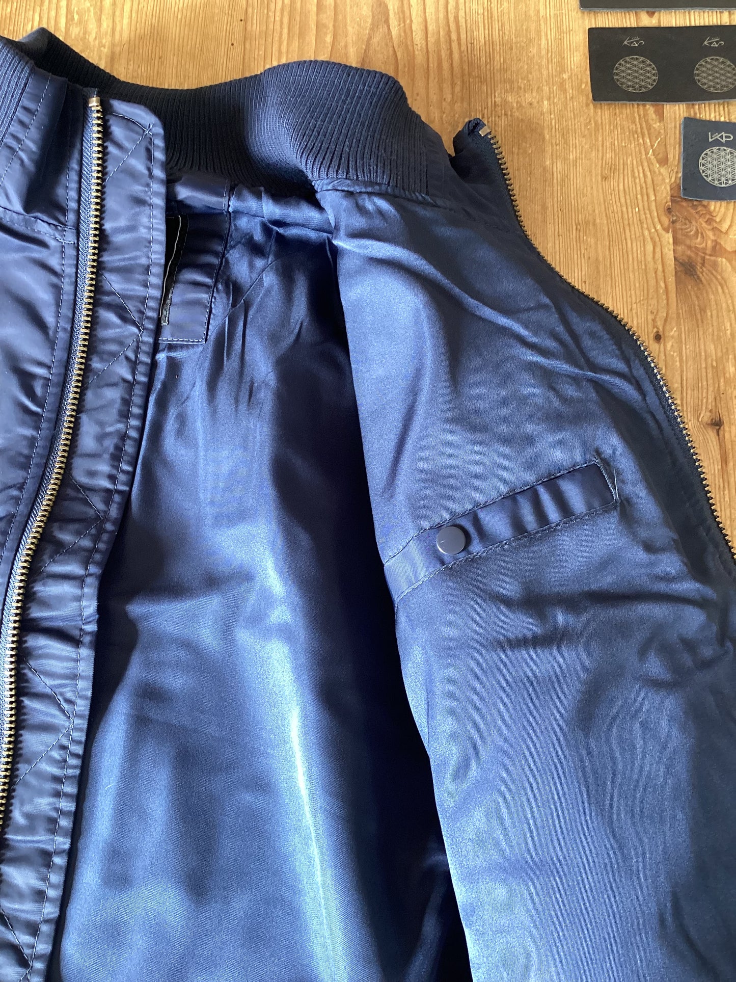 Original Fighter Jet Pilot Jacket with our Badge, incl. 1-year club access.