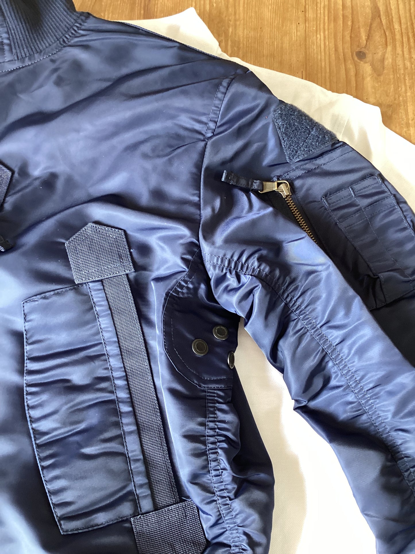 Original Fighter Jet Pilot Jacket with our Badge, incl. 1-year club access.