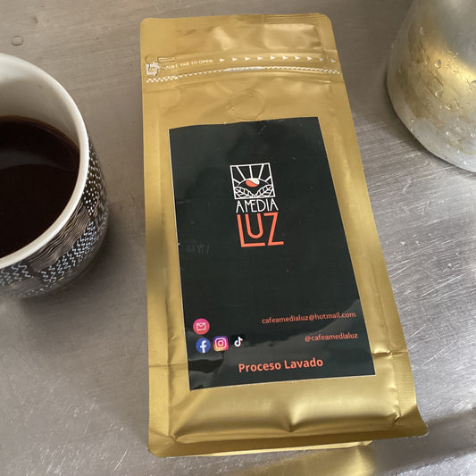 1950 Mountain La Luz - Fresh Colombian Speciality low acidity Coffee (* incl. flight cargo delivery)