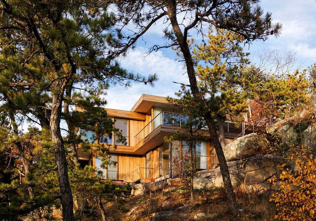 Mountain Cliff House in 1970is Design