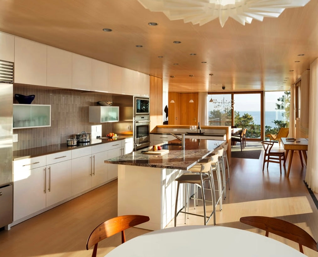 Mountain Cliff House in 1970is Design