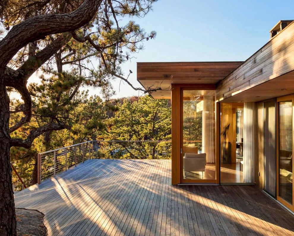 Mountain Cliff House in 1970is Design