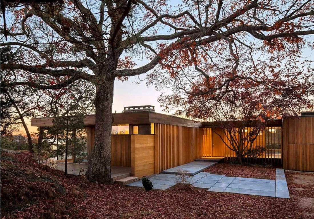 Mountain Cliff House in 1970is Design
